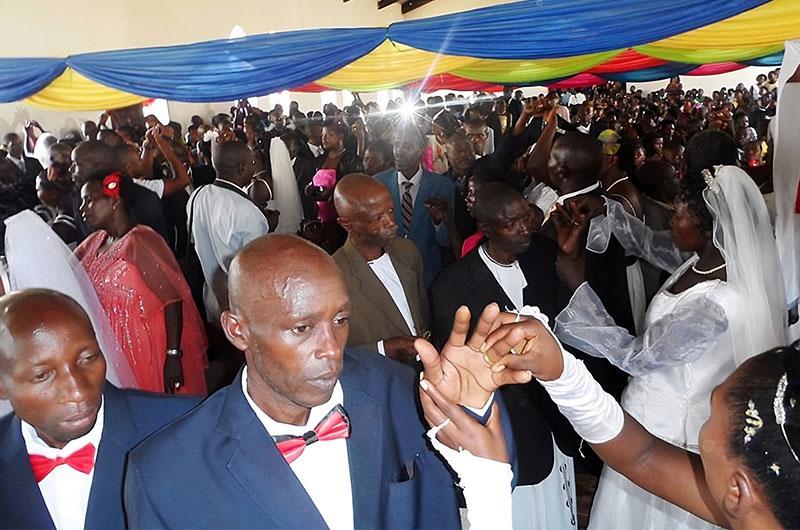 Mass-Wedding-at-Rutooma-Church-of-Uganda-800x530